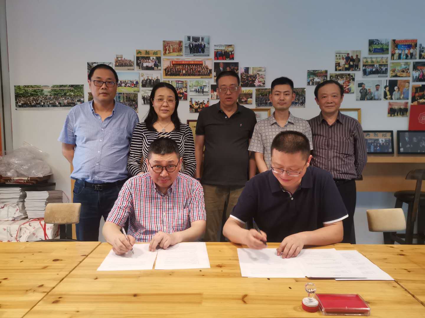 簽約照片1.jpg